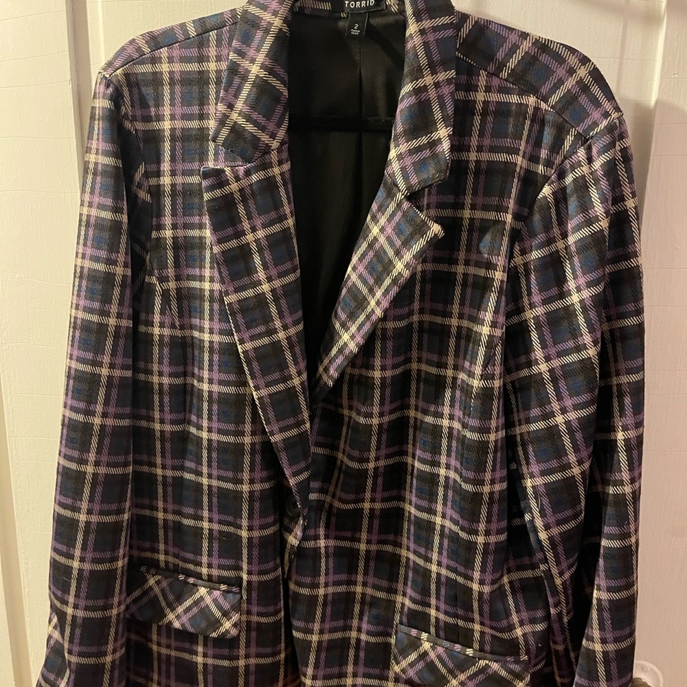 Preppy Chic | Torrid Black and Purple Plaid Blazer, Size 2 (18/20)
